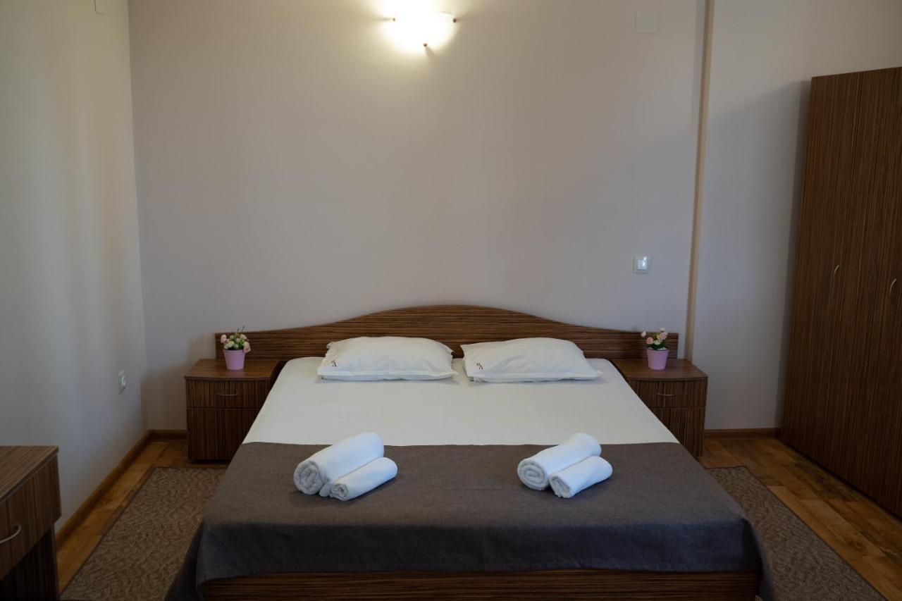 Hotel Velista Voneshta Voda Buitenkant foto