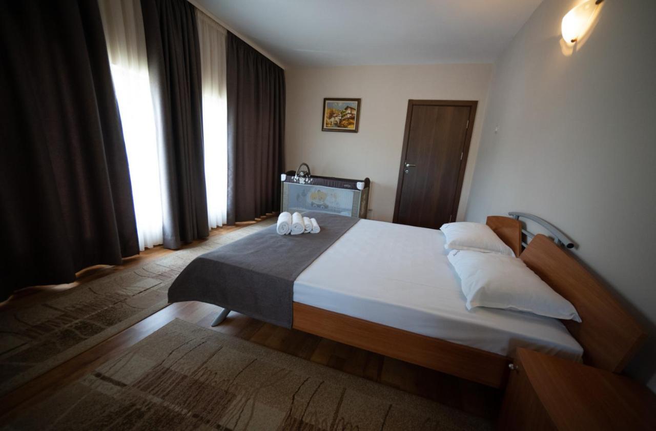 Hotel Velista Voneshta Voda Buitenkant foto