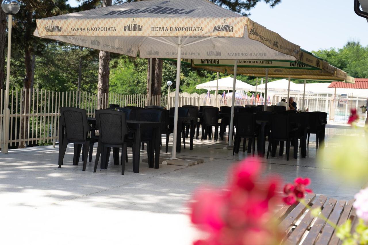 Hotel Velista Voneshta Voda Buitenkant foto