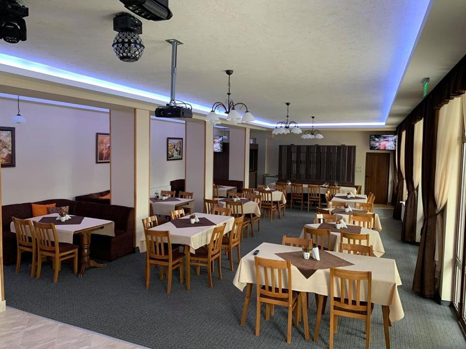 Hotel Velista Voneshta Voda Buitenkant foto